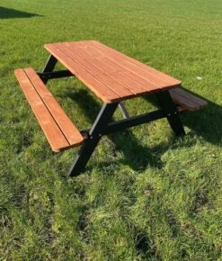 Goedkopepicknicktafels.nl | Zwart Bruine XL Picknicktafel Bruno | Tuintafel 6 Persoons | Bruin Zwart Gespoten Gedroogd Grenen Hout! -Tuinmeubel Winkel 1021x1200