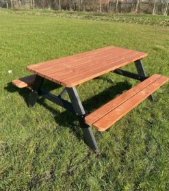 Goedkopepicknicktafels.nl | Zwart Bruine XL Picknicktafel Bruno | Tuintafel 6 Persoons | Bruin Zwart Gespoten Gedroogd Grenen Hout! -Tuinmeubel Winkel 1061x1200