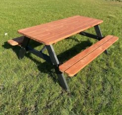 Goedkopepicknicktafels.nl | Zwart Bruine XL Picknicktafel Bruno | Tuintafel 6 Persoons | Bruin Zwart Gespoten Gedroogd Grenen Hout! -Tuinmeubel Winkel 1200x1127 1