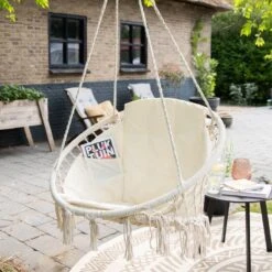 Vita5 Macramé Hangstoel - Voor Binnen En Buiten - Zonder Standaard - Incl. Kussen, Boekenvak En Beschermhoes - Tot 150kg - Beige -Tuinmeubel Winkel 1200x1200 436