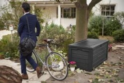 Keter Westwood Opbergbox - 570 L - 155x72.4x64.4 Cm - Grafiet 17 Keter Westwood Opbergbox - 570 L - 155x72.4x64.4 Cm - Grafiet -Tuinmeubel Winkel 1200x801 5