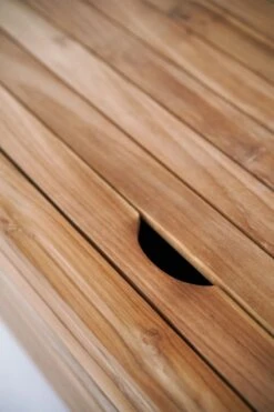 Kleine Teakhouten Tuinbank Met Opbergruimte - 100 X 60 X 90 Cm - Duurzaam Teakhout - Blijft Strak En Mooi - Sterke Constructie Om Lang Mee Te Gaan 38 Kleine Teakhouten Tuinbank Met Opbergruimte - 100 X 60 X 90 Cm - Duurzaam Teakhout - Blijft Strak En Mooi - Sterke Constructie Om Lang Mee Te Gaan -Tuinmeubel Winkel 800x1200 5