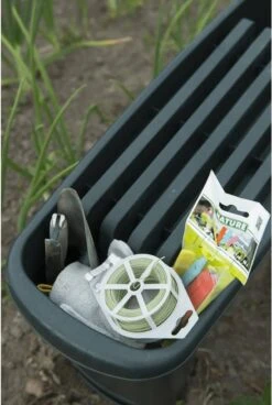 Nature - Tuinkruk 2-in-1 - Tuinzit/-knielkruk - Tuin Werkbank - Grijs - H34 X 66 X 25cm 13 Nature - Tuinkruk 2-in-1 - Tuinzit/-knielkruk - Tuin Werkbank - Grijs - H34 X 66 X 25cm -Tuinmeubel Winkel 805x1200