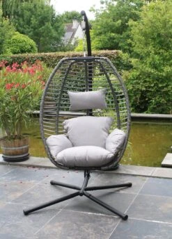 Lowander Egg Hangstoel Cocoon - Voor Binnen & Buiten - Met Standaard - Incl. Kussens -Tuinmeubel Winkel 862x1200 1